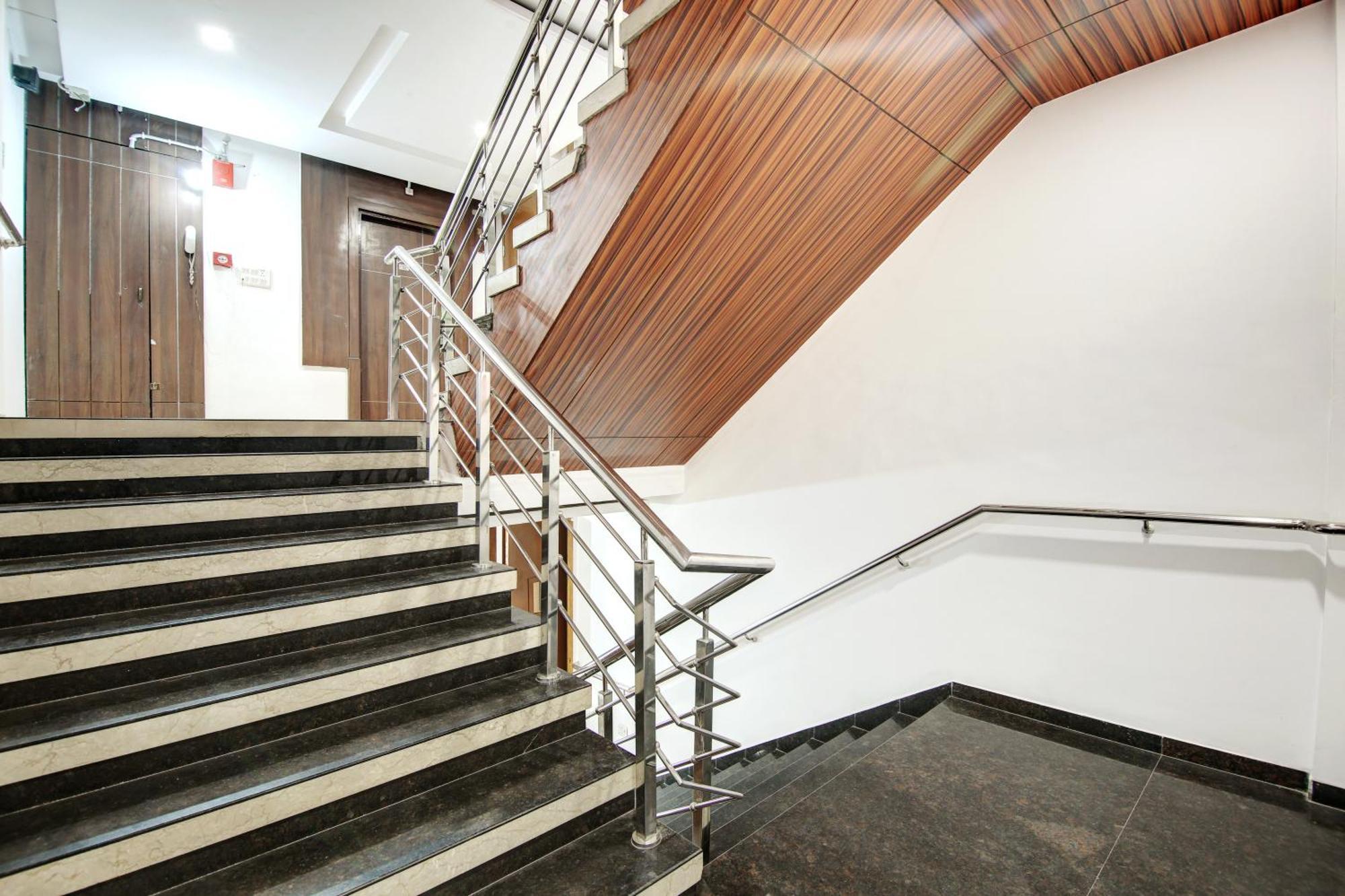 Hotel Neu Villa - Near Connaught Place & New Delhi Railway Station Exterior foto