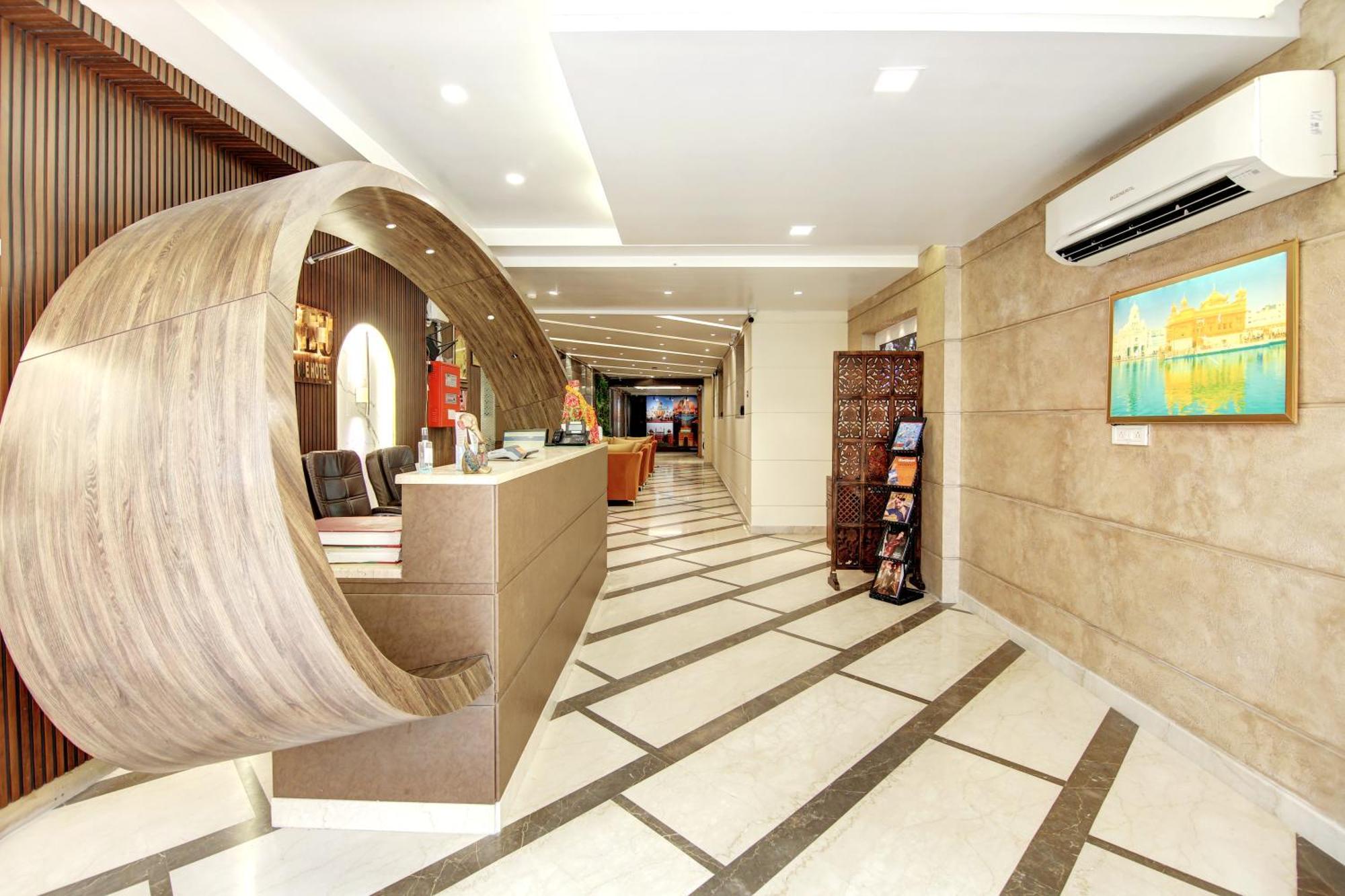 Hotel Neu Villa - Near Connaught Place & New Delhi Railway Station Exterior foto